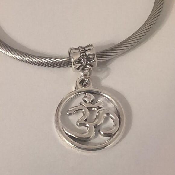 Silver Om Symbol Dangle‎ Charm for Pandora Style Bracelet - Picture 1 of 4